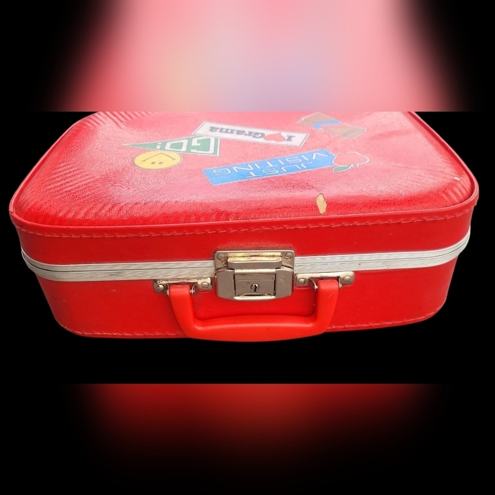 Vtg 1970's I Love Grama Just~Visiting~Children's Hard Shell Travel Suitcase  Box - Picture 2 of 12